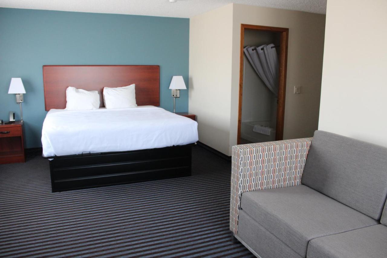 Reston Inn & Suites Spencer Exteriör bild