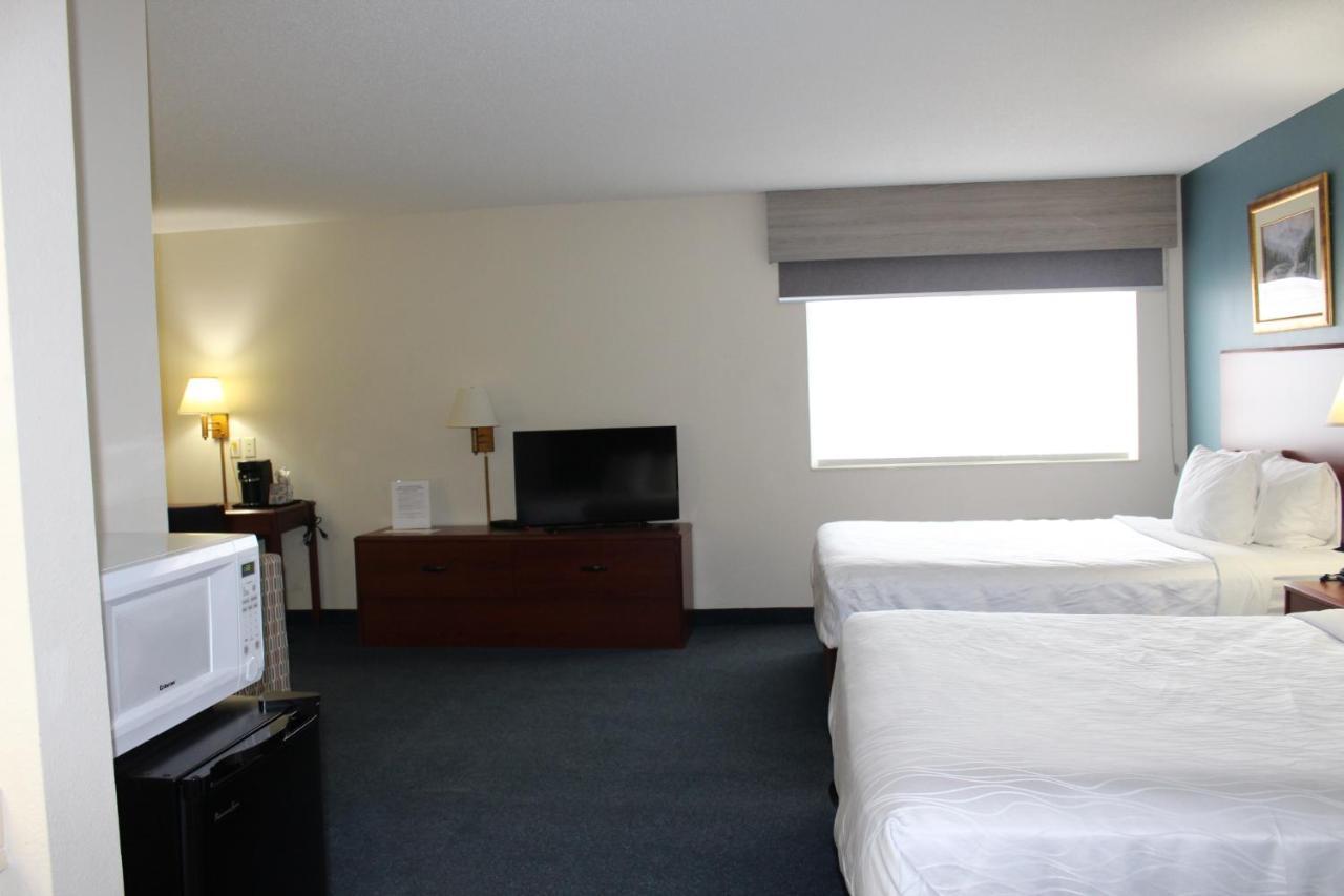 Reston Inn & Suites Spencer Exteriör bild