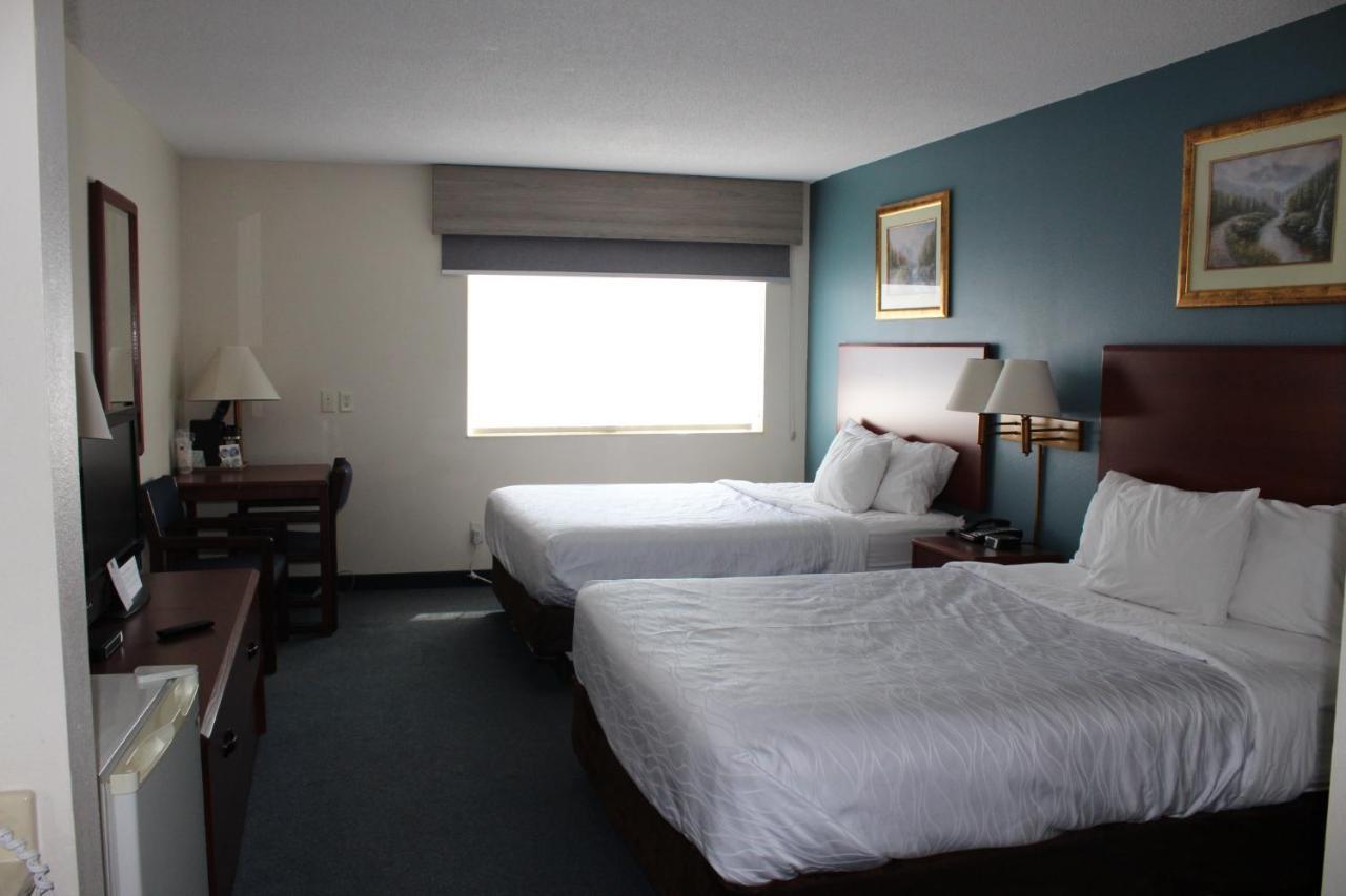 Reston Inn & Suites Spencer Exteriör bild