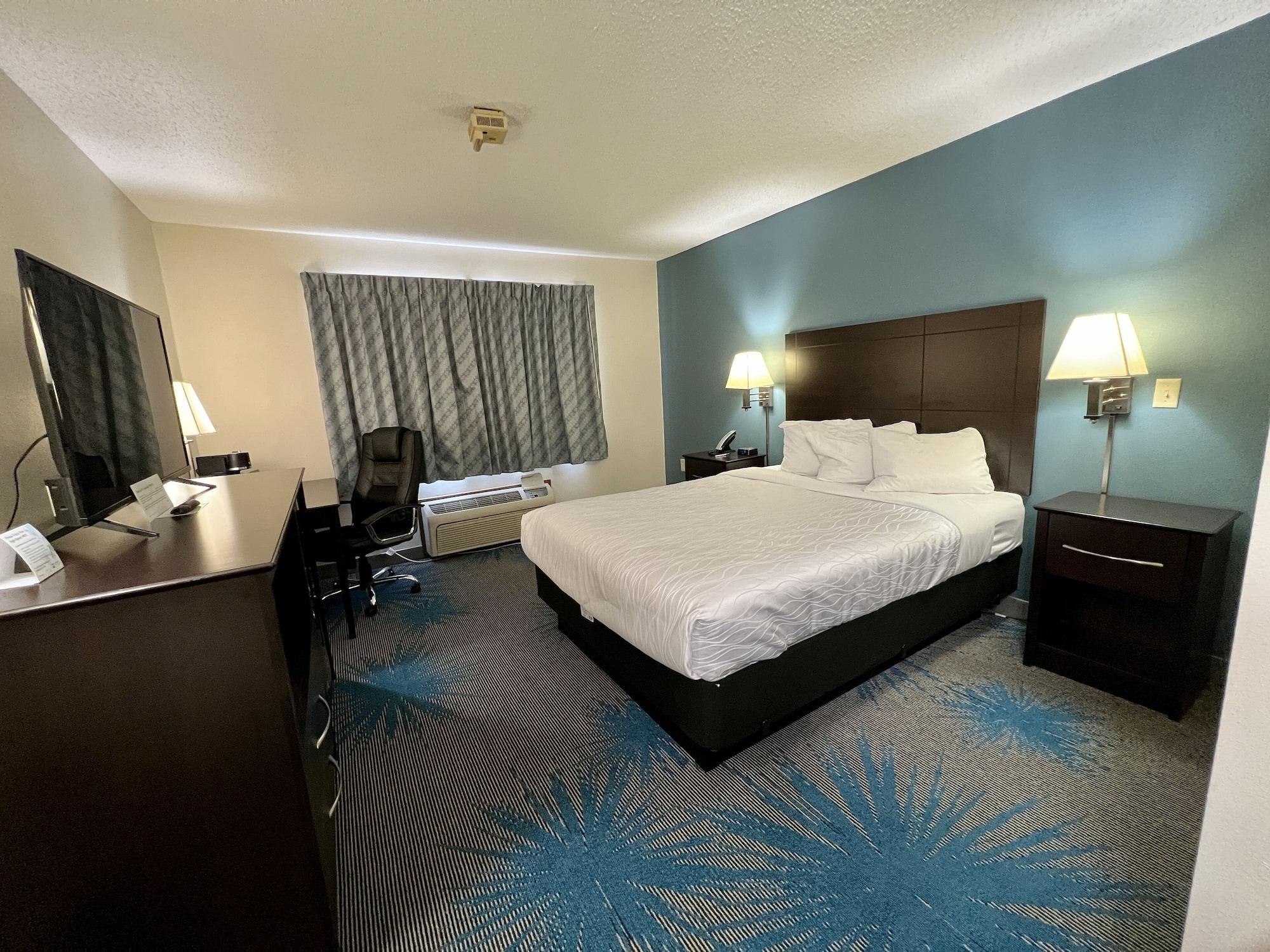 Reston Inn & Suites Spencer Exteriör bild